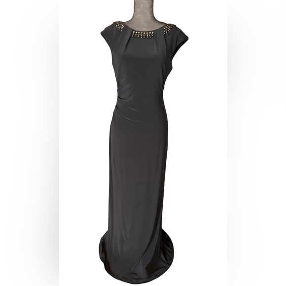 Vince Camuto Dresses & Skirts - Vince Camuto blue/grey cap sleeved gown with jeweled neckline size 6